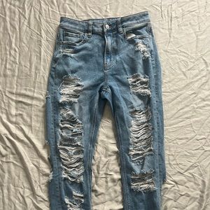 American eagle ripped jeans